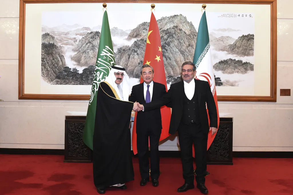 Iran vs Turki Saling Tuduh Soal Pengaruh di Timur Tengah Memanas